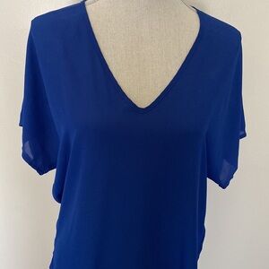 Navy Vneck lightweight top